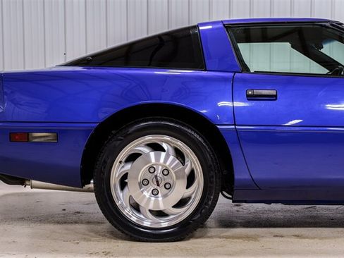 Used 1995 Chevrolet Corvette Coupe RWD image 20