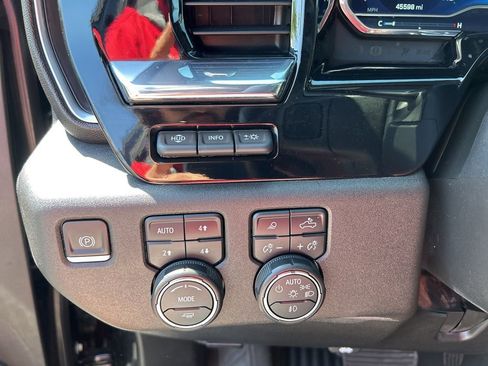 Used 2024 Chevrolet Silverado 2500 LTZ w/ LTZ Convenience Package AWD/4WD image 26