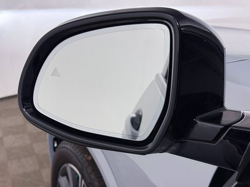 Used 2024 BMW X5 xDrive40i w/ M Sport Package image 38