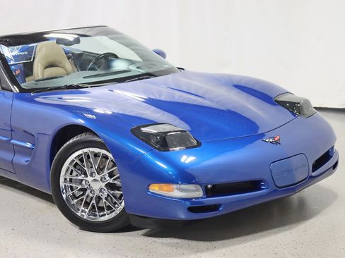 Used 2002 Chevrolet Corvette Convertible w/ Preferred Equipment Group2 image 3