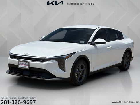 New 2026 Kia K4 FWD image 1