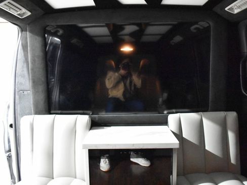 Used 2016 Mercedes-Benz Metris Passenger image 32