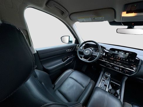 Used 2023 Nissan Pathfinder SL w/ Black Appearance Package FWD image 29
