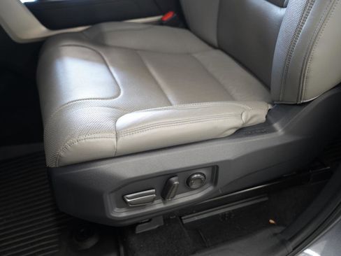 Used 2022 Toyota Tundra Limited AWD/4WD image 28