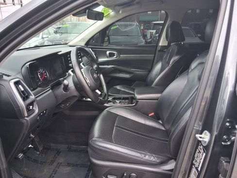 Used 2021 Kia Sorento S image 14