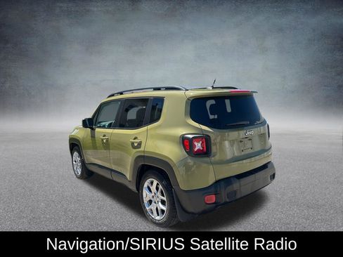 Used 2015 Jeep Renegade Latitude w/ Popular Equipment Group FWD image 4