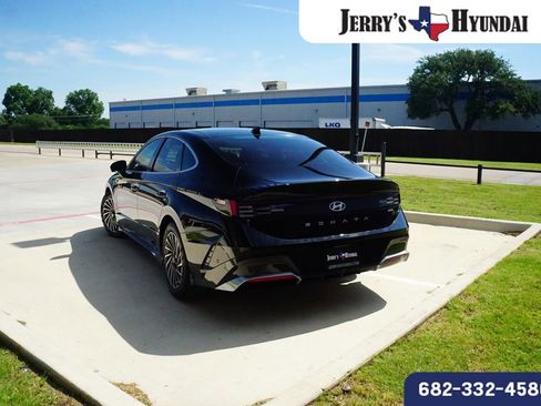 Certified 2025 Hyundai Sonata Limited FWD image 6