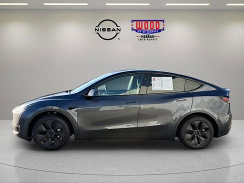 Used 2025 Tesla Model Y Long Range image 6