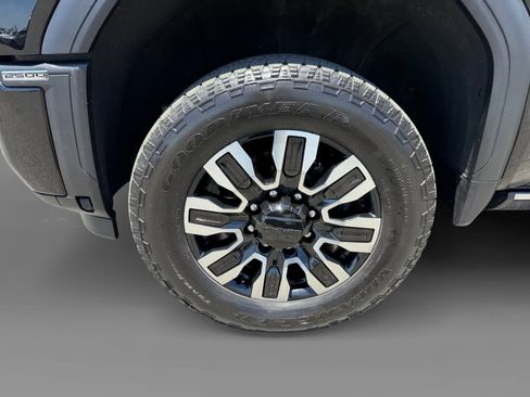 Used 2024 GMC Sierra 2500 Denali Ultimate w/ Max Trailering Package AWD/4WD image 9