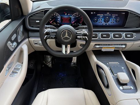 New 2026 Mercedes-Benz GLS 450 4MATIC image 13