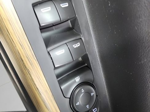 Used 2017 GMC Acadia Denali w/ Technology Package image 25