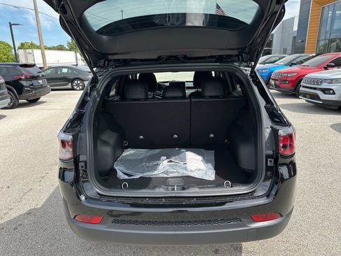 New 2026 Jeep Compass Latitude AWD/4WD image 11