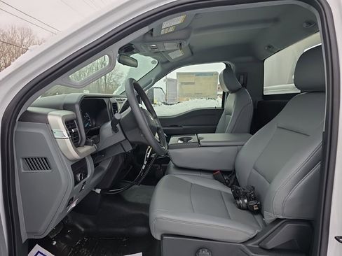 New 2025 Ford F550 4x4 Regular Cab Super Duty image 12