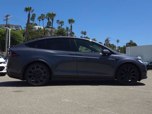 Used 2022 Tesla Model X AWD/4WD image 4