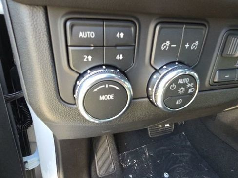 New 2026 GMC Yukon XL Elevation image 8