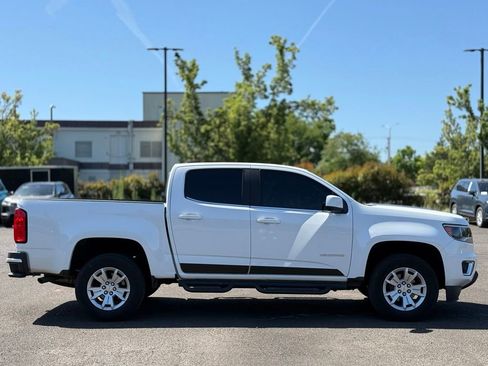 Used 2017 Chevrolet Colorado LT AWD/4WD image 6