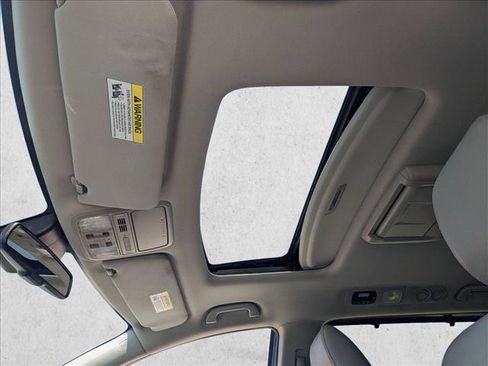 Used 2016 Honda Odyssey Touring Elite image 16