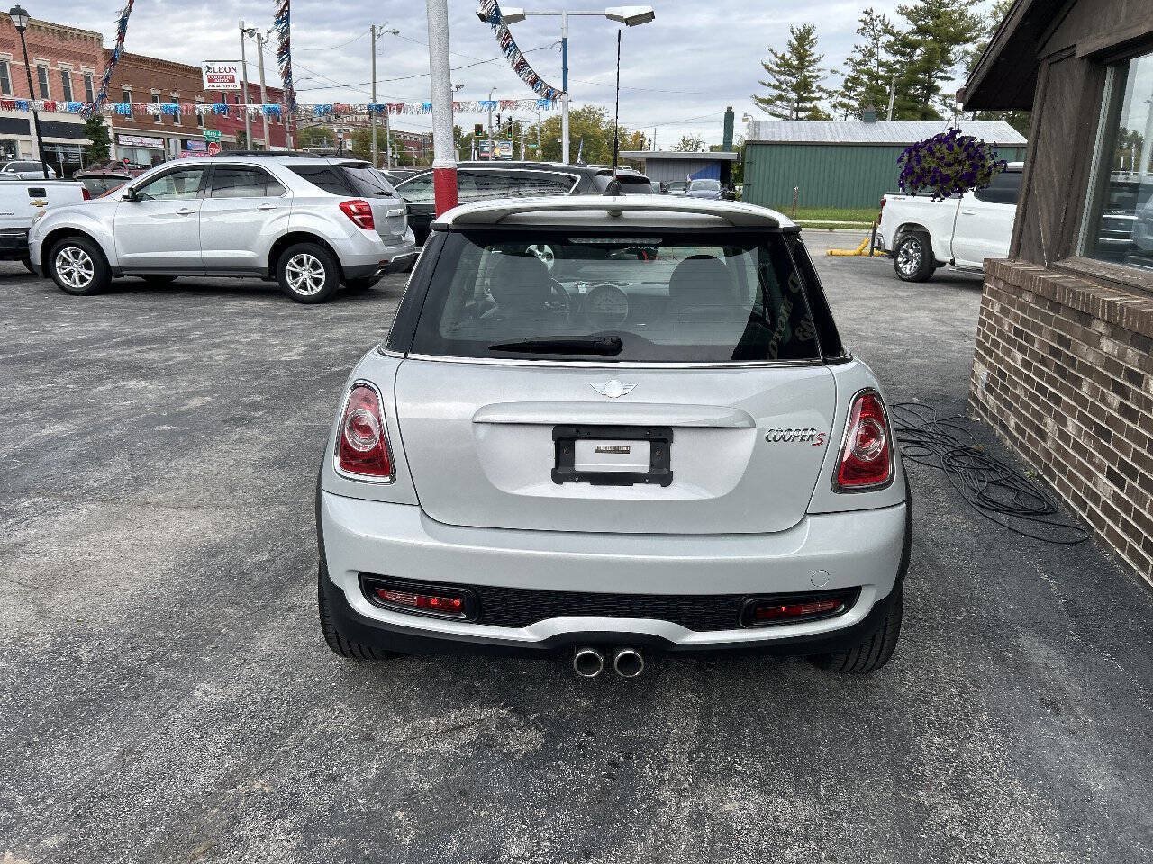 Used 2011 MINI Cooper S FWD image 4