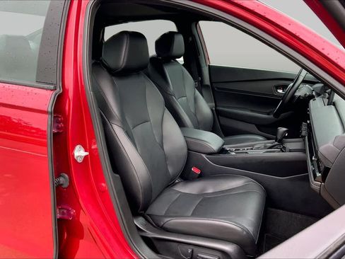 Used 2025 Honda Accord Sport image 9