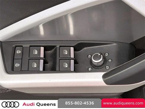 Certified 2022 Audi Q3 2.0T Premium image 11