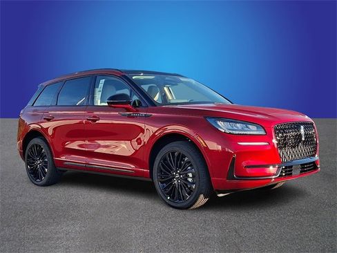 New 2026 Lincoln Corsair Premiere image 2