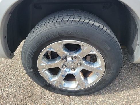 Used 2017 RAM 1500 Laramie AWD/4WD image 32