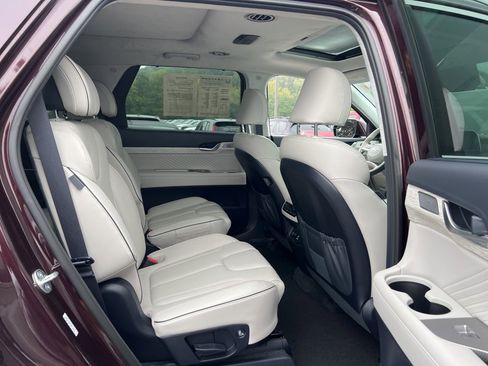 Used 2024 Hyundai Palisade Calligraphy image 27