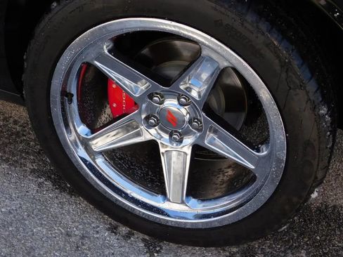 Used 2015 Dodge Challenger R/T Plus image 10