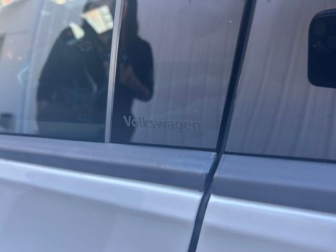 Used 2023 Volkswagen GTI Autobahn image 28