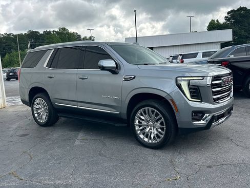 Used 2025 GMC Yukon Elevation w/ Elevation Premium Package RWD image 4
