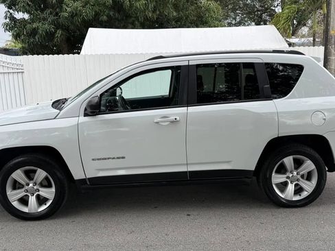 Used 2016 Jeep Compass Sport w/ Power Value Group FWD image 3