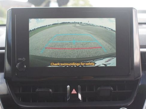 Used 2025 Toyota Corolla Cross L FWD image 7
