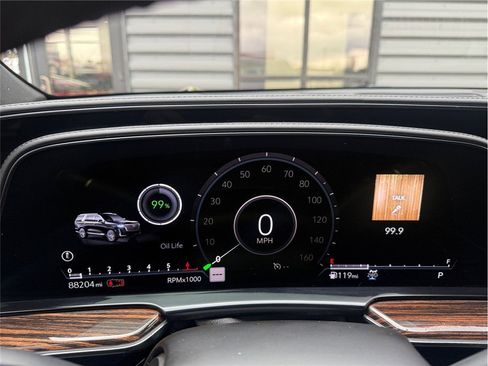 Used 2021 Cadillac Escalade Luxury AWD/4WD image 16
