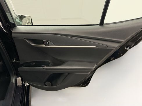 Used 2025 Toyota Camry LE image 31