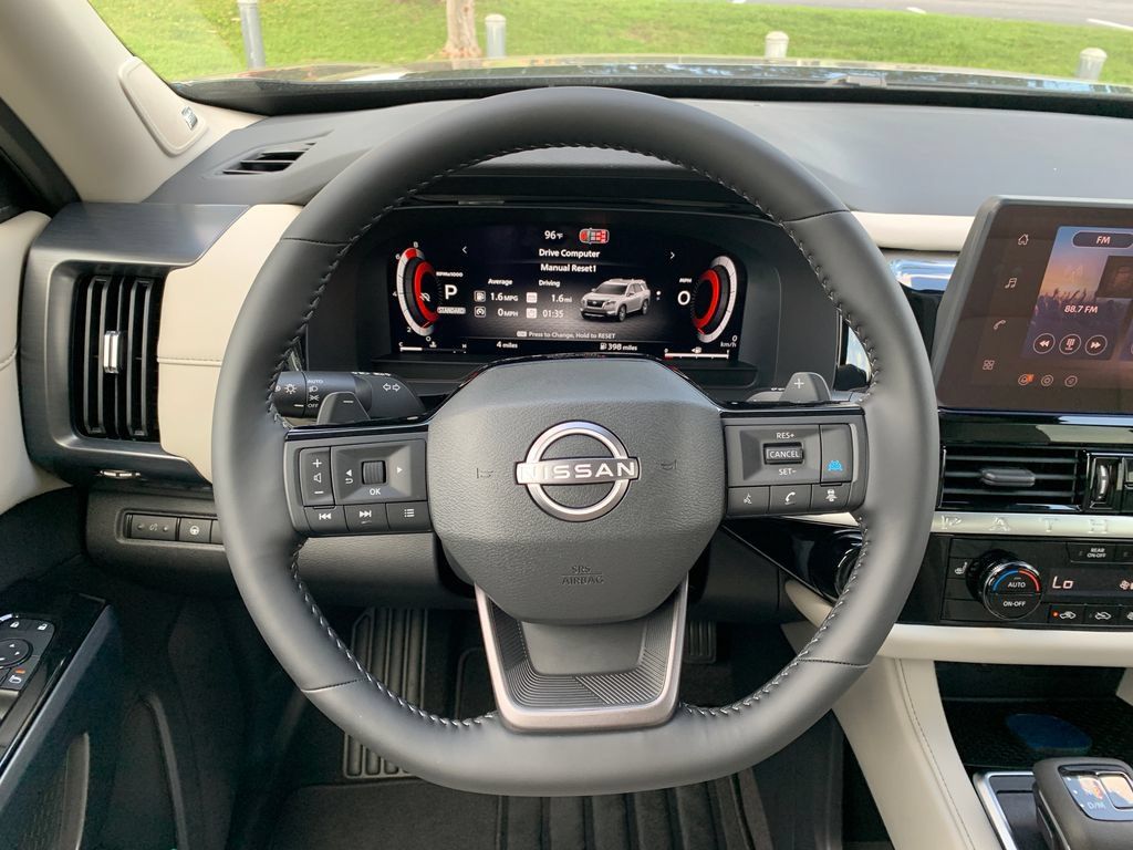 New 2026 Nissan Pathfinder SL w/ SL Premium Package FWD image 8