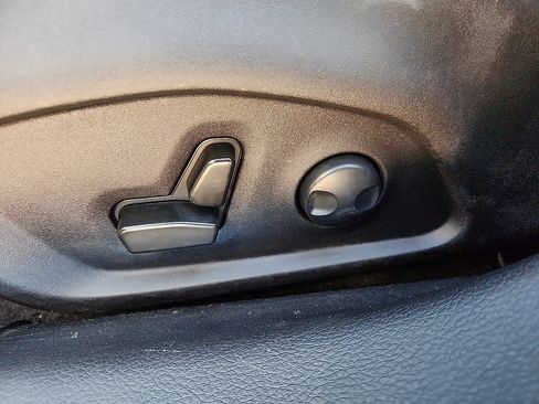 Used 2024 Jeep Compass Limited image 8