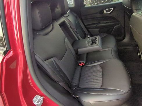 New 2026 Jeep Compass Latitude image 36