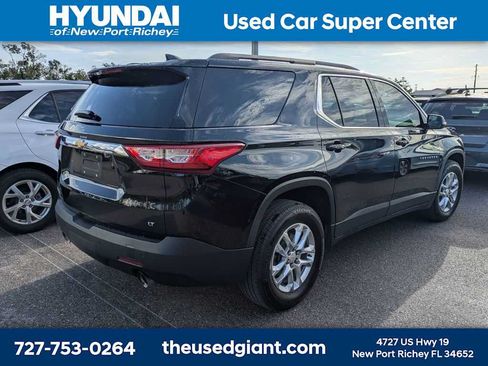 Used 2019 Chevrolet Traverse LT FWD image 2