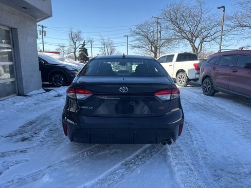 Used 2024 Toyota Corolla SE image 3
