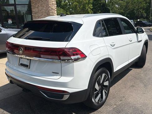Used 2025 Volkswagen Atlas Cross Sport SE AWD/4WD image 7