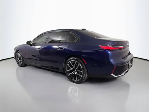 Used 2024 BMW 740i w/ Executive Package RWD image 8