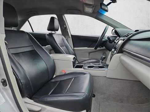 Used 2014 Toyota Camry LE FWD image 17