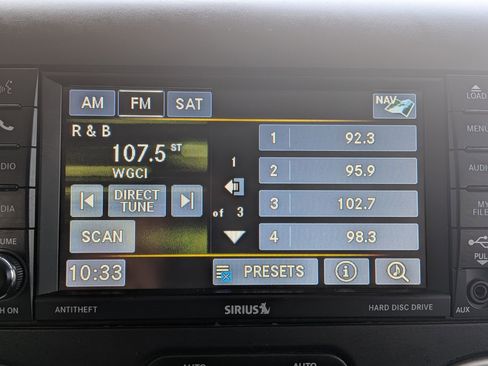 Used 2017 Jeep Wrangler Unlimited Sahara w/ Connectivity Group image 18