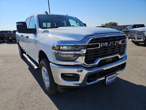 New 2026 RAM 2500 Tradesman AWD/4WD image 40