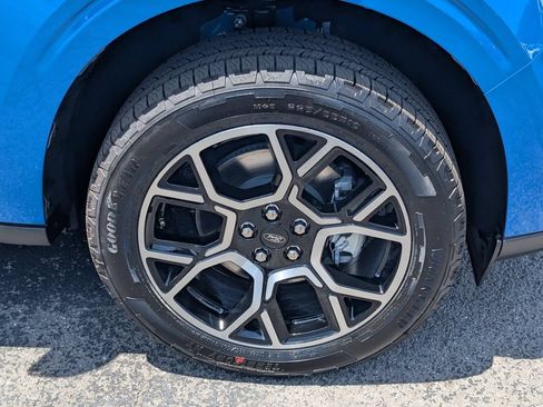 New 2026 Ford Maverick Lariat AWD/4WD image 17