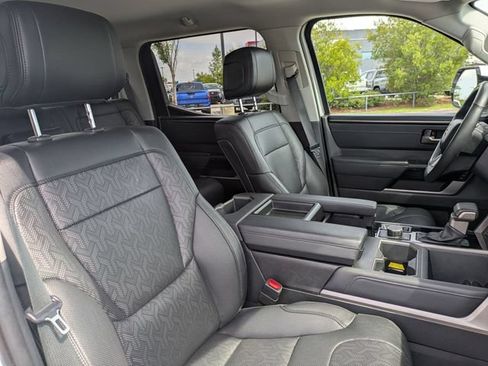 Used 2023 Toyota Tundra Limited AWD/4WD image 36
