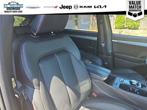 Used 2024 Jeep Wagoneer Limited AWD/4WD image 18
