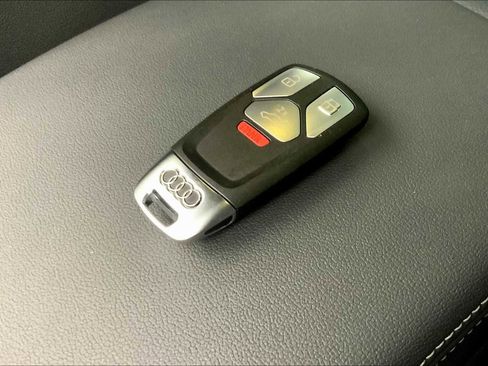 Certified 2025 Audi Q5 2.0T Premium Plus w/ Premium Plus Package image 13