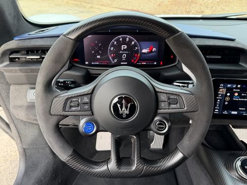 Used 2023 Maserati MC20 image 15