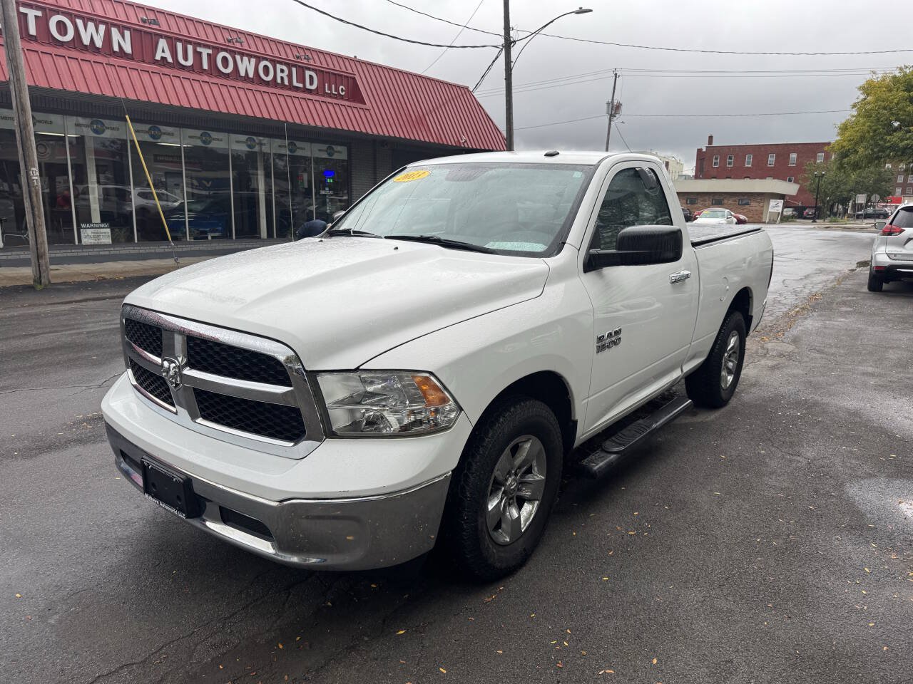 Used 2013 RAM 1500 HFE RWD image 3